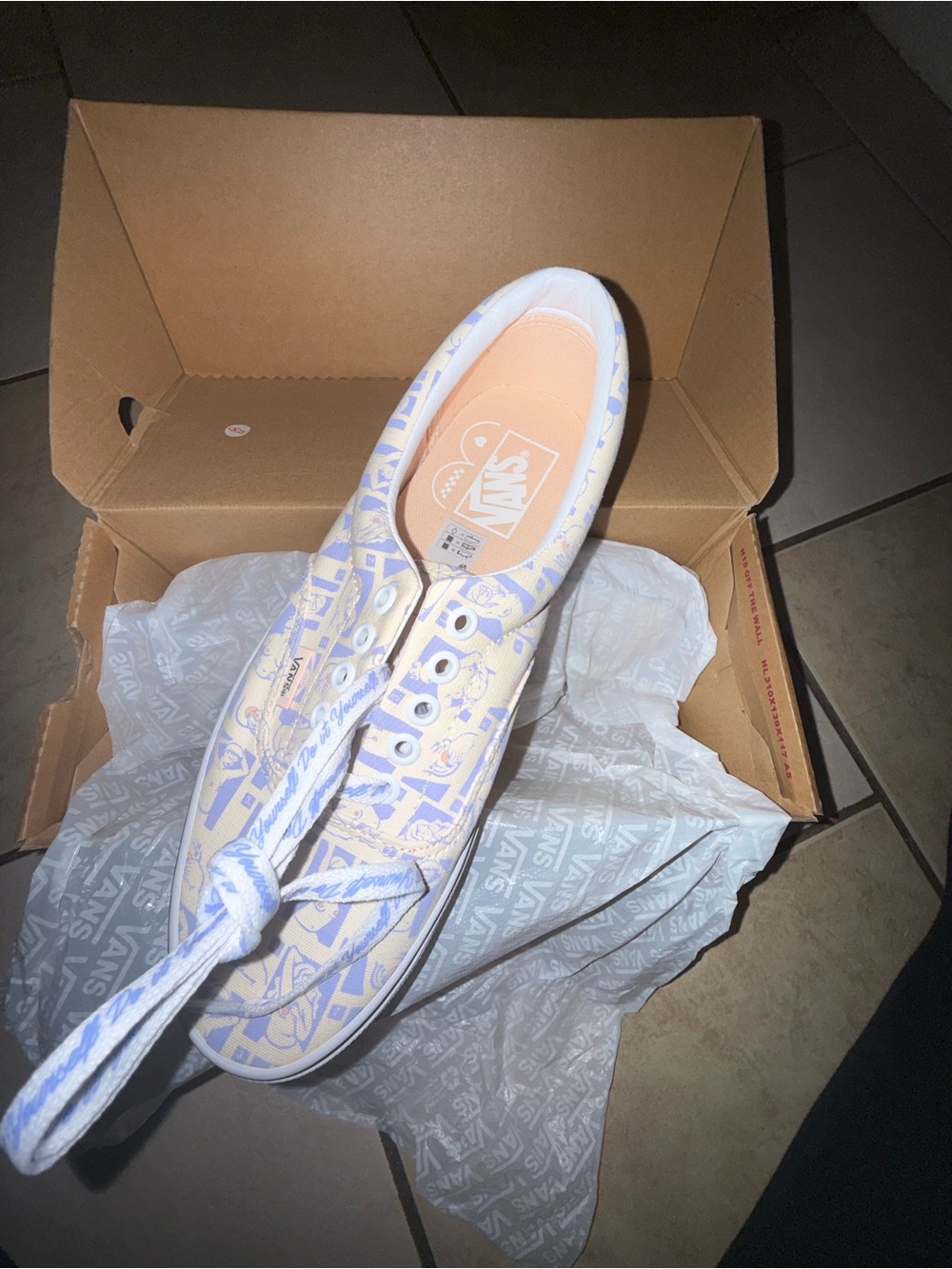 Vans - Picture 2 of 6